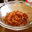 1本食べれる!にんじんの黒胡椒ツナサラダ
