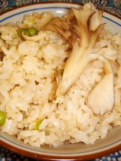 舞茸とグリンピースの炊き込みご飯-レシピのメイン写真
