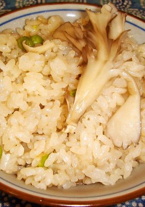 舞茸とグリンピースの炊き込みご飯-レシピのメイン写真
