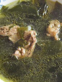 牛肉入りわかめスープ(미역국ミヨックッ)-レシピのメイン写真