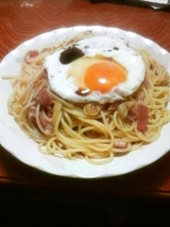 簡単美味しい☆目玉焼きのせペペロンチーノ-レシピのメイン写真