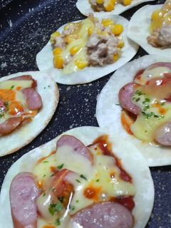 超簡単!ギョーザの皮ピザ♪-レシピのメイン写真