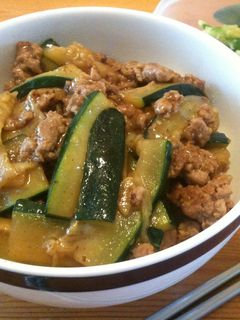 豚肉とズッキーニの和風丼♪-レシピのメイン写真