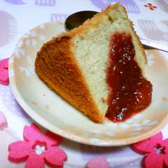 รูปของ ほのかに桜香るシフォンケーキ