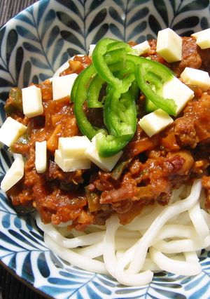 肉みそうどん～チーズとナッツ-レシピのメイン写真