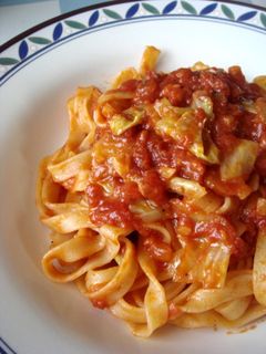 キャベツとアンチョビのトマトソースパスタ-レシピのメイン写真