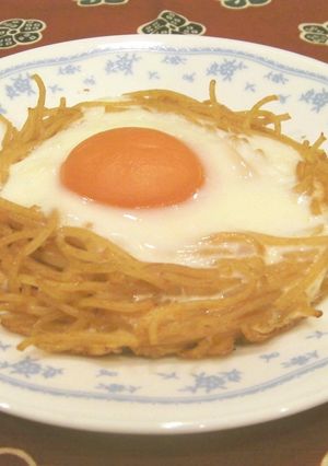 お弁当に♪目玉焼きinナポリタン-レシピのメイン写真