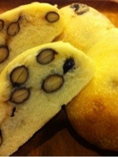 酒かす酵母黒豆パン-レシピのメイン写真