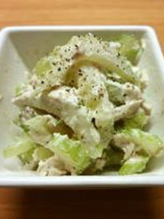 1本食べれる!セロリの黒胡椒ツナサラダ-レシピのメイン写真