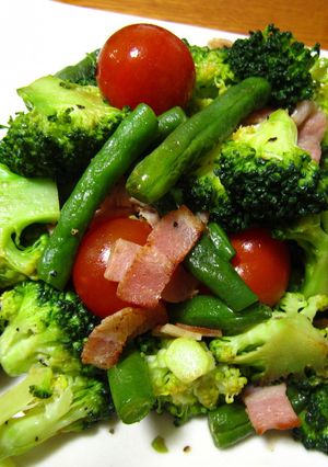 ブロッコリーと2種野菜のバター炒め♪-レシピのメイン写真