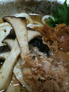 とっても簡単!!キノコの梅だしうどん☆-レシピのメイン写真