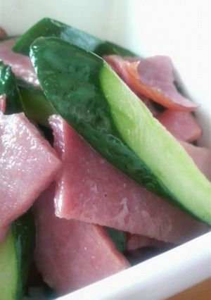 簡単♪きゅうりとベーコンの鶏ガラ炒め-レシピのメイン写真