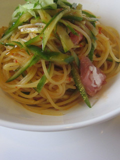 美人ママへ♪ビビン麺風辛いパスタでランチ-レシピのメイン写真