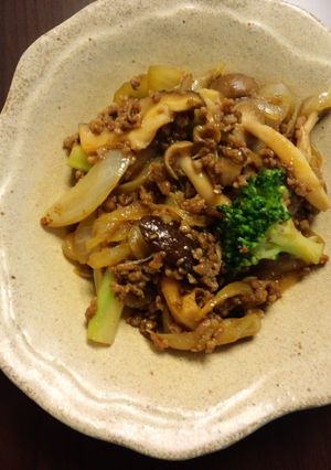 ブロッコリーと挽き肉のオイスター炒め-レシピのメイン写真
