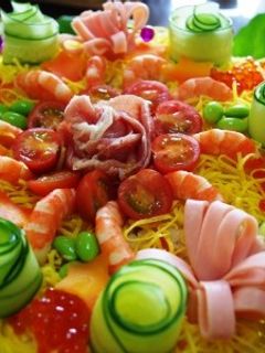 子供も喜ぶ華やかちらし寿司ケーキ★-レシピのメイン写真
