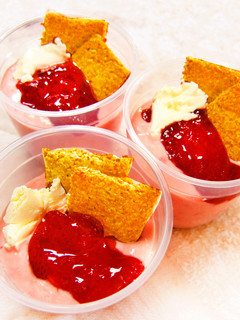 チーズケーキ風*イチゴパフェ-レシピのメイン写真