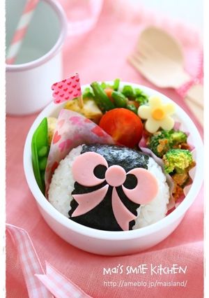 ラブリー♡りぼんちゃん＊キャラ弁-レシピのメイン写真