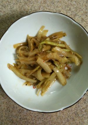 ウドの金平-レシピのメイン写真