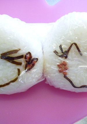 我が家のキャラ弁№7顔文字おにぎり♪-レシピのメイン写真