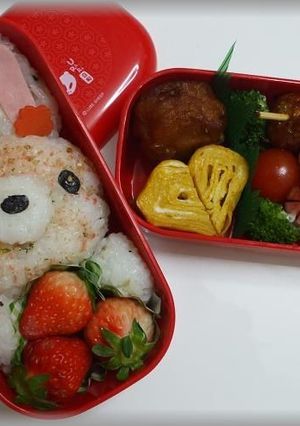 うさぎさんからいちごプレゼント☆キャラ弁-レシピのメイン写真