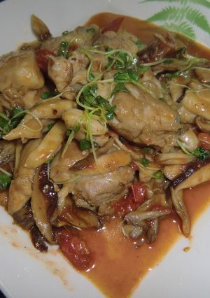 鶏モモ肉のキノコガ－リックソテ－-レシピのメイン写真