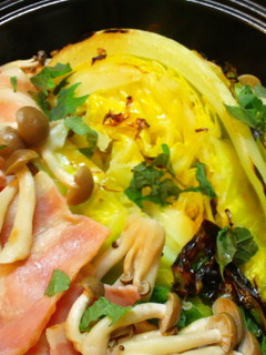 タジン鍋で☆甘〜い焼き春キャベツ-レシピのメイン写真