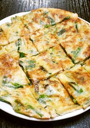 米粉が入ったもちもち☆豚ニラチヂミ-レシピのメイン写真