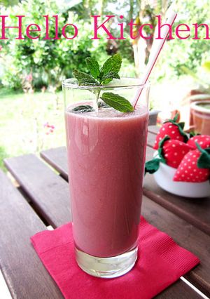 温めて飲む★ストロベリー甘酒スムージー-レシピのメイン写真
