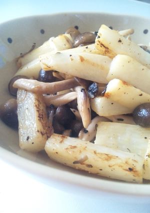山芋とシメジのバター醤油炒め-レシピのメイン写真