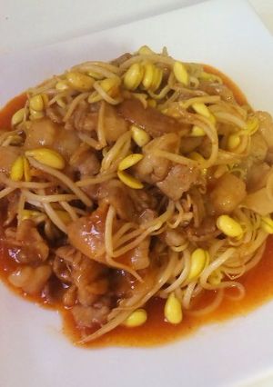焼肉のタレで☆超簡単な豚もやしピリ辛炒め-レシピのメイン写真