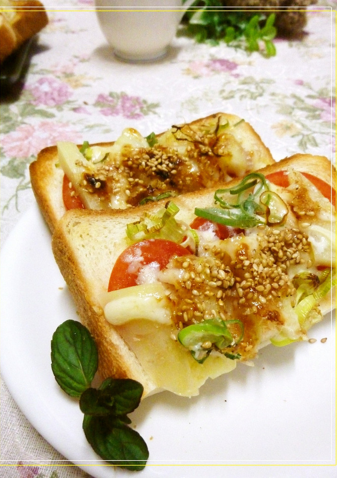 チーズとトマトとじゃが芋の和風トースト-レシピのメイン写真