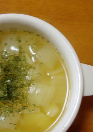 ヘルシー！じゃがいもとたまねぎのスープ-レシピのメイン写真