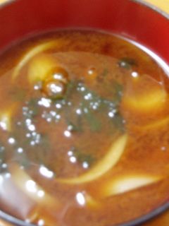ヘルシー!新たまねぎとわかめのお味噌汁-レシピのメイン写真