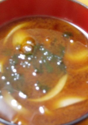 ヘルシー！新たまねぎとわかめのお味噌汁-レシピのメイン写真