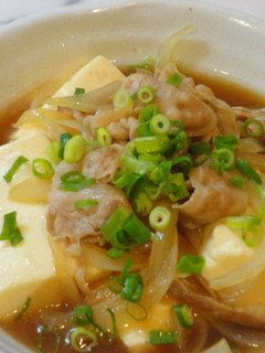 A picture of 豚ばらが最高! 肉豆腐.