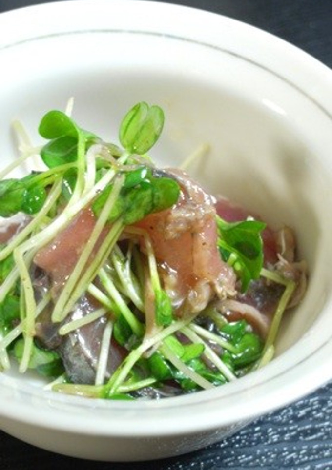 鰹のたたきとカイワレ大根の和え物-レシピのメイン写真
