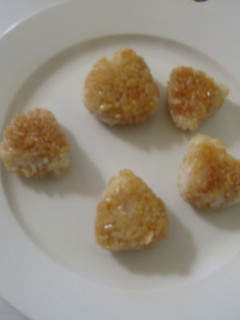 お弁当に!冷めてもふっくら焼きおにぎり。-レシピのメイン写真