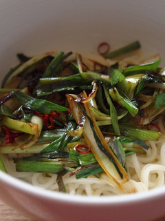 ネギとニラの汁なし和え麺-レシピのメイン写真