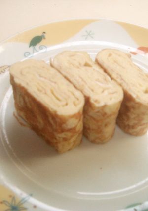 ウチの基本☆お弁当に☆甘くない卵焼き-レシピのメイン写真
