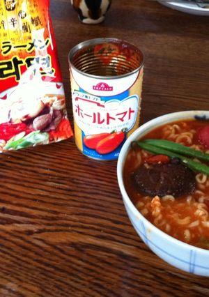 辛ラーメンとホールトマト-レシピのメイン写真
