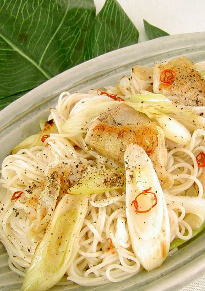 黒胡椒の効いた鶏ねぎそうめん（うどん）-レシピのメイン写真