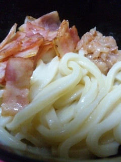 さっぱり濃厚☆ベーコン梅バターうどん-レシピのメイン写真