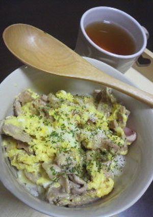 超カンタン洋風豚玉チーズどんぶり-レシピのメイン写真