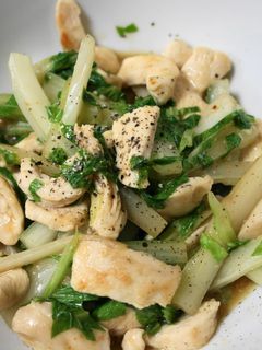 鶏肉とセロリの炒め物-レシピのメイン写真
