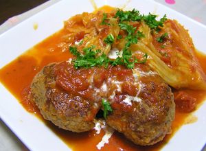 春キャベツとハンバーグのトマト煮込み♡-レシピのメイン写真