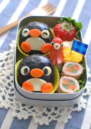丸いおにぎりdeペンギン弁当-レシピのメイン写真