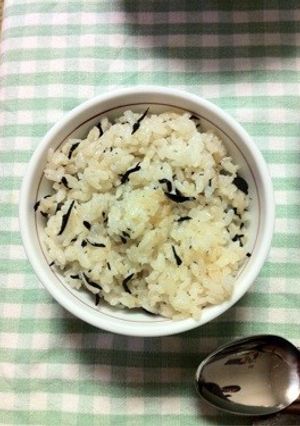 ひじきごはん-レシピのメイン写真