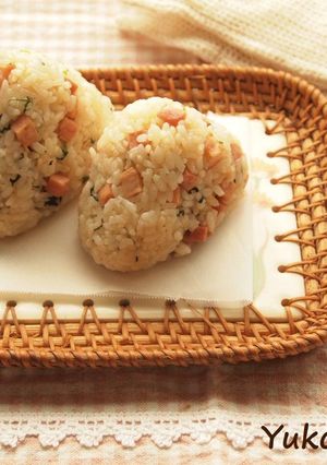 ガーリック醤油風味*ベーコンのおむすび-レシピのメイン写真