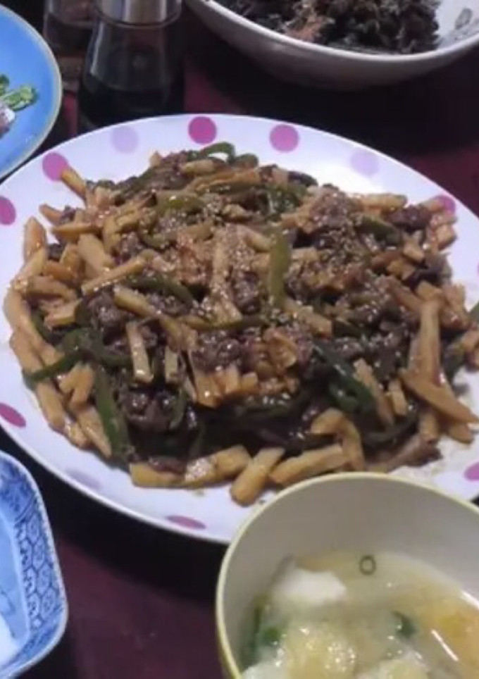 焼き肉のタレと隠し味一つで青椒牛肉絲！-レシピのメイン写真