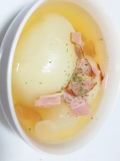 新玉ねぎの丸ごとコンソメスープ-レシピのメイン写真
